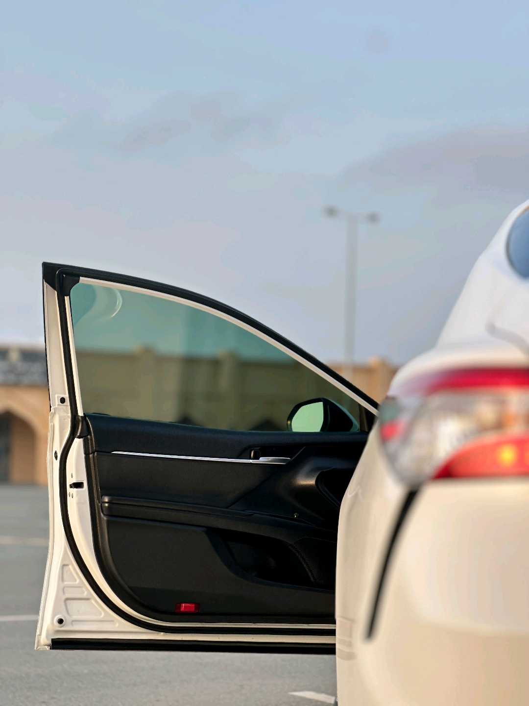Car Image 2020 TOYOTA CAMRY SE