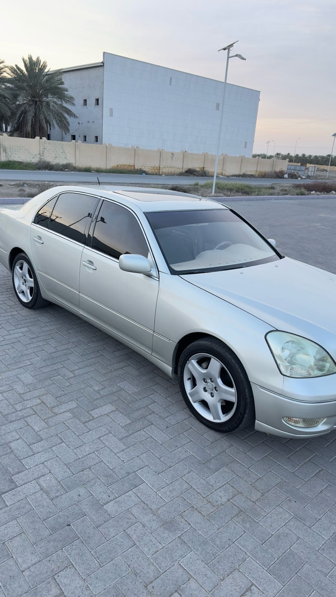 Car Image 2002 LEXUS LS 430