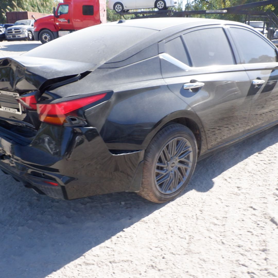 Car Image 2019 NISSAN ALTIMA