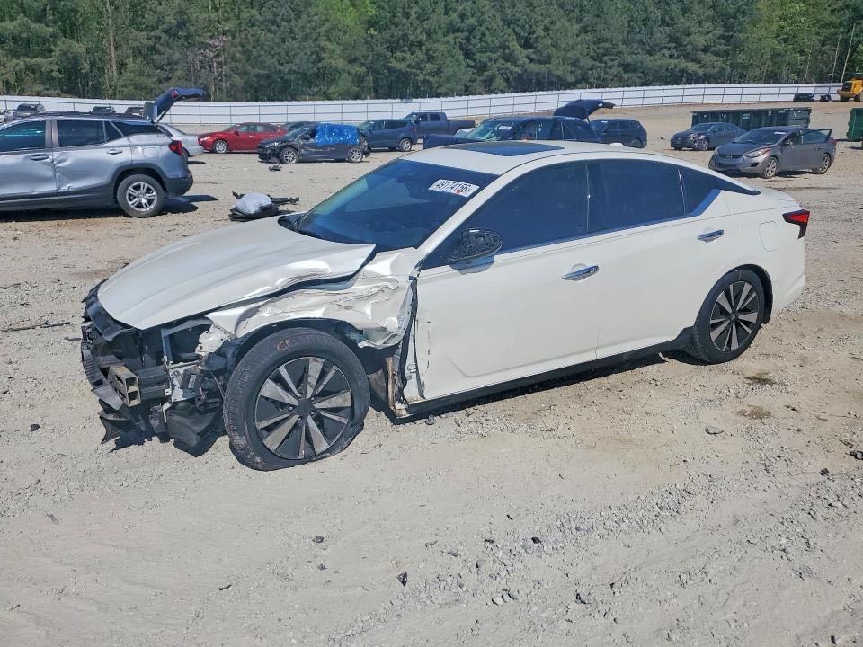 Car Image 2019 NISSAN ALTIMA