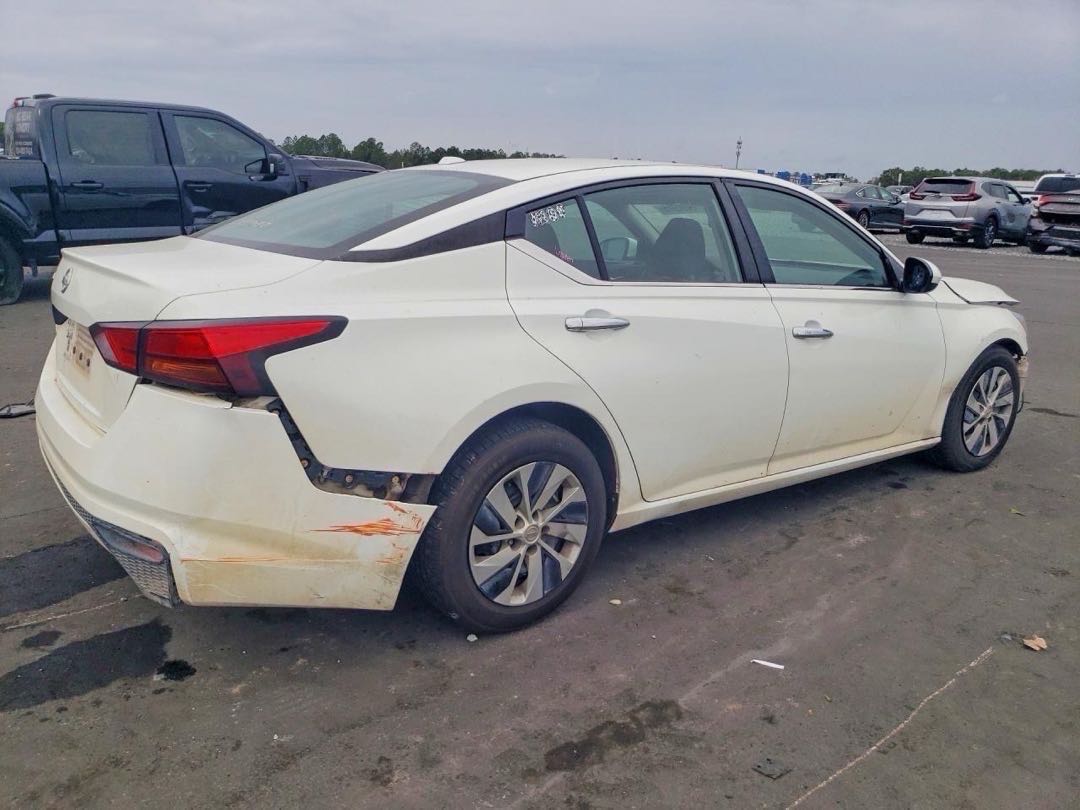 Car Image 2019 NISSAN ALTIMA