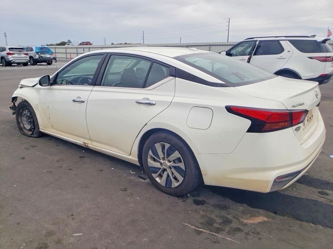 Car Image 2019 NISSAN ALTIMA