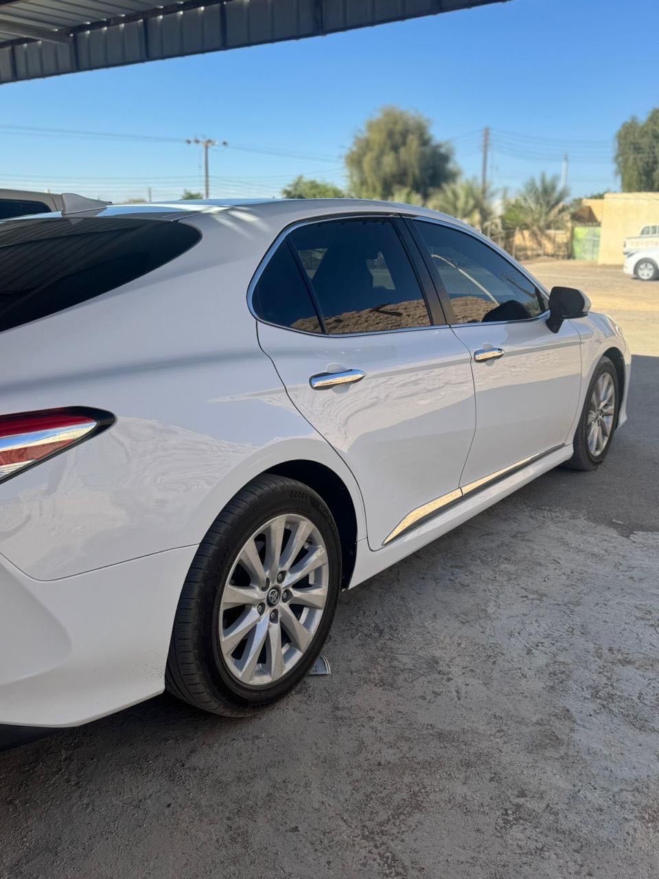 Car Image 2019 TOYOTA CAMRY SE