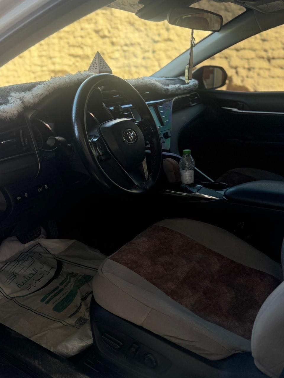 Car Image 2019 TOYOTA CAMRY SE