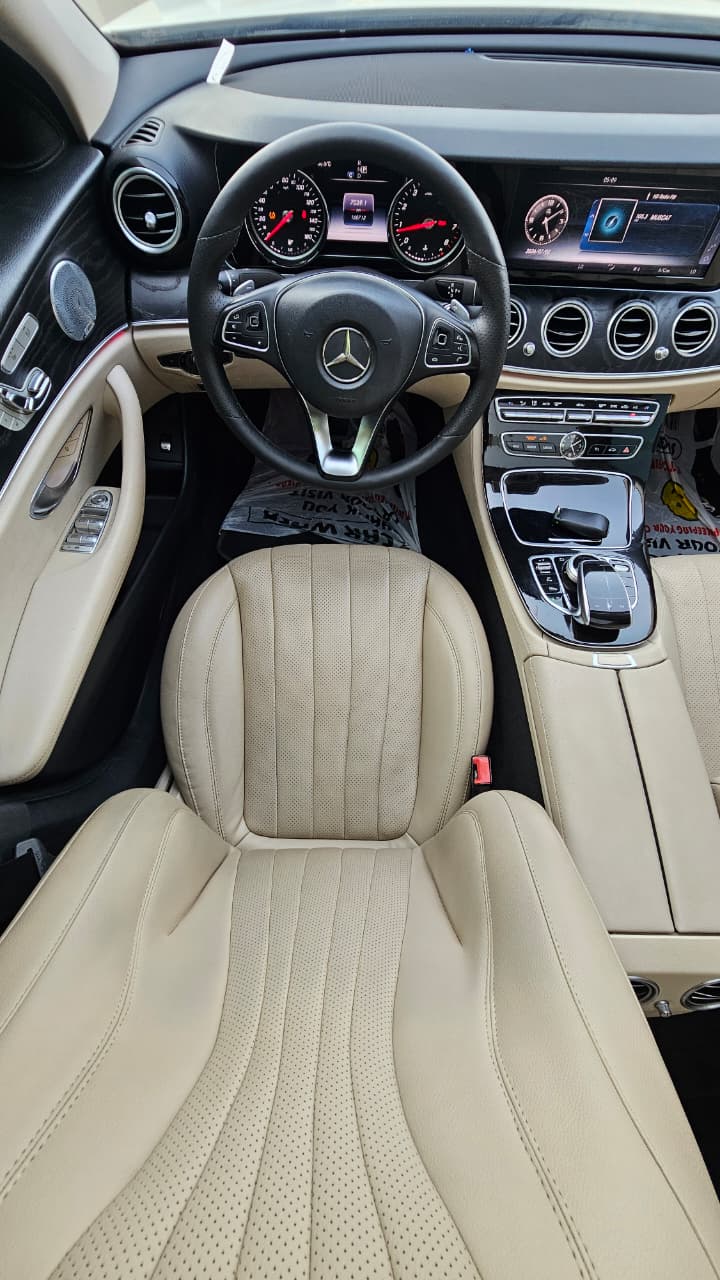 Car Image 2017 MERCEDES E Class 300
