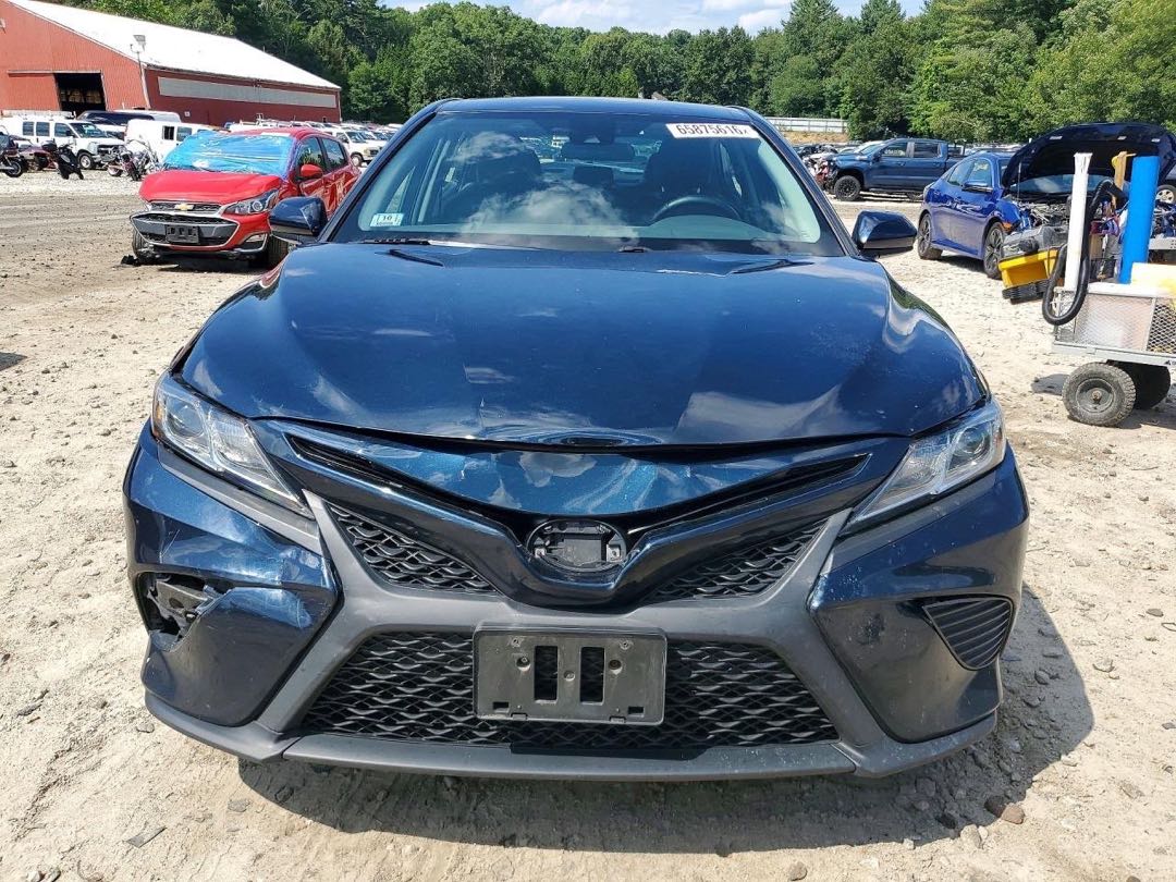 Car Image 2019 TOYOTA CAMRY