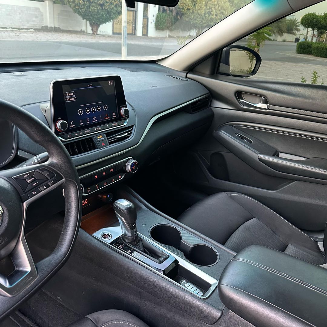 Car Image 2019 NISSAN ALTIMA S