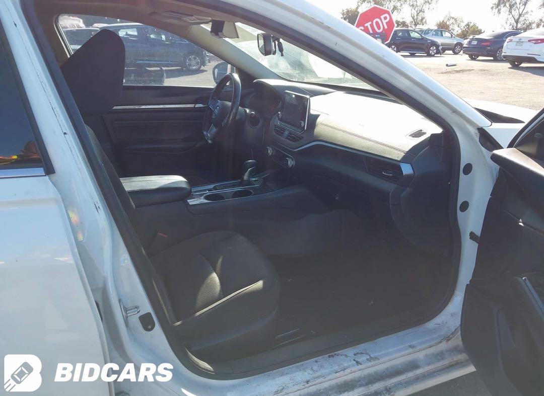 Car Image 2020 NISSAN ALTIMA