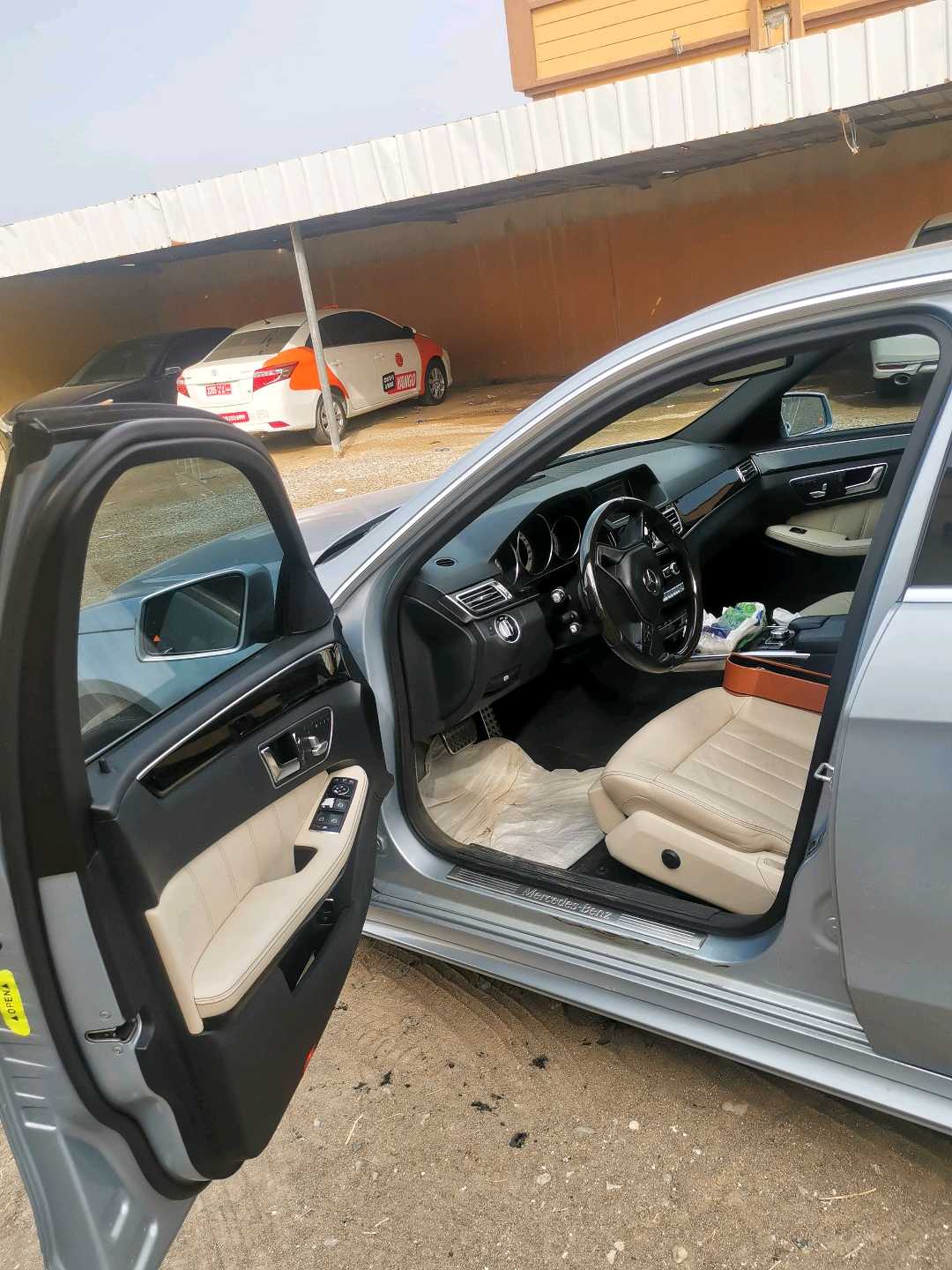 Car Image 2014 MERCEDES E Class 300