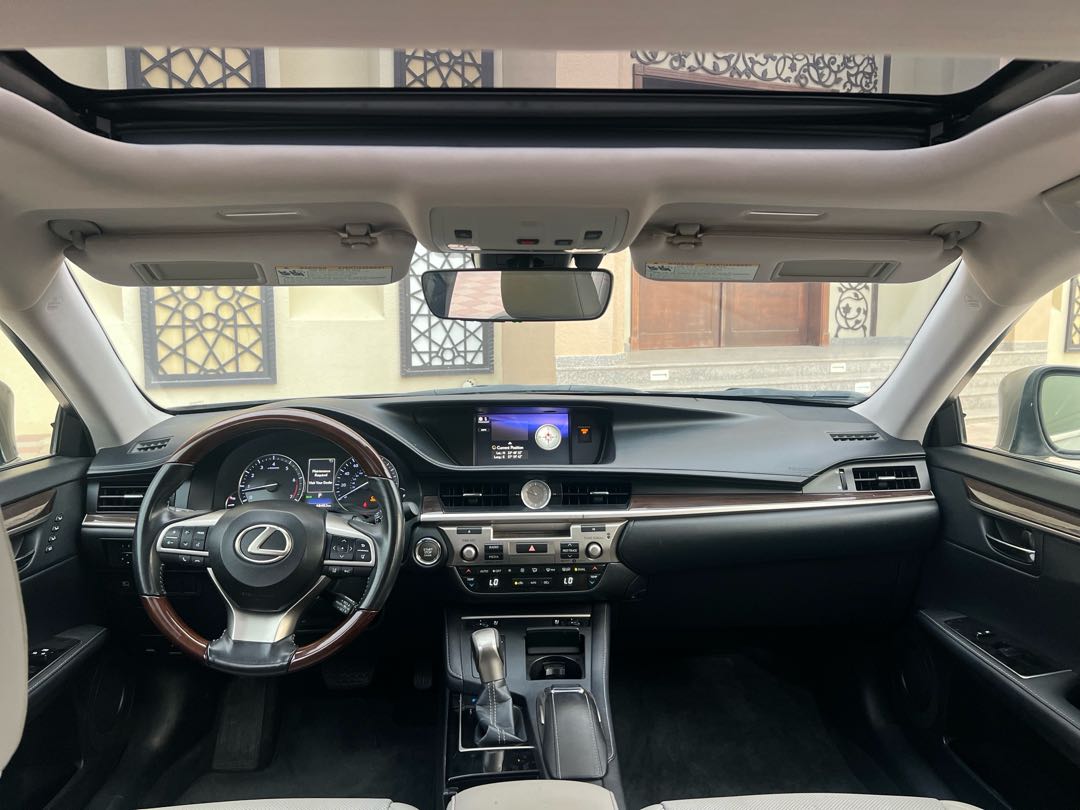 Car Image 2018 LEXUS ES 350