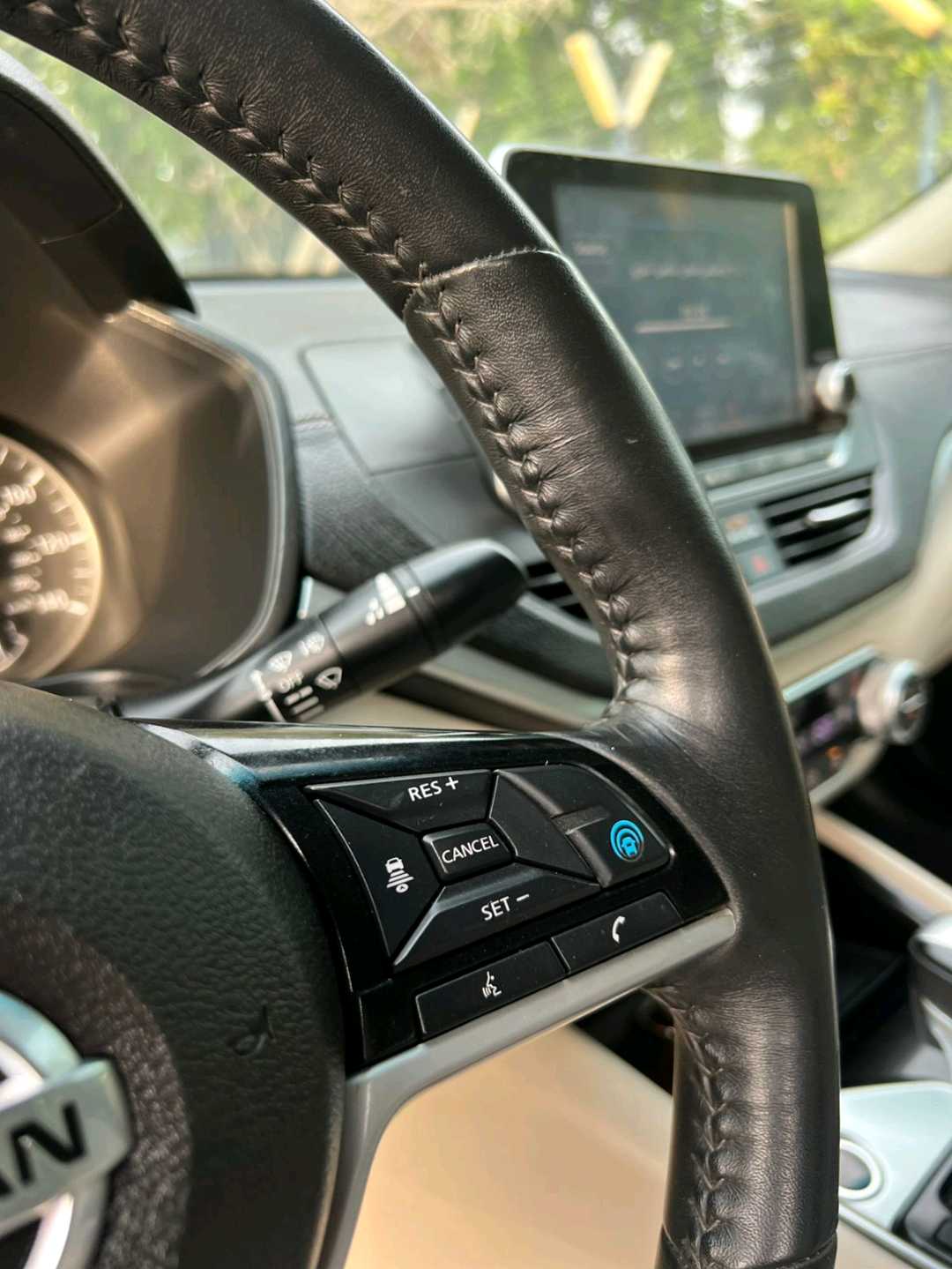 Car Image 2020 NISSAN ALTIMA SV