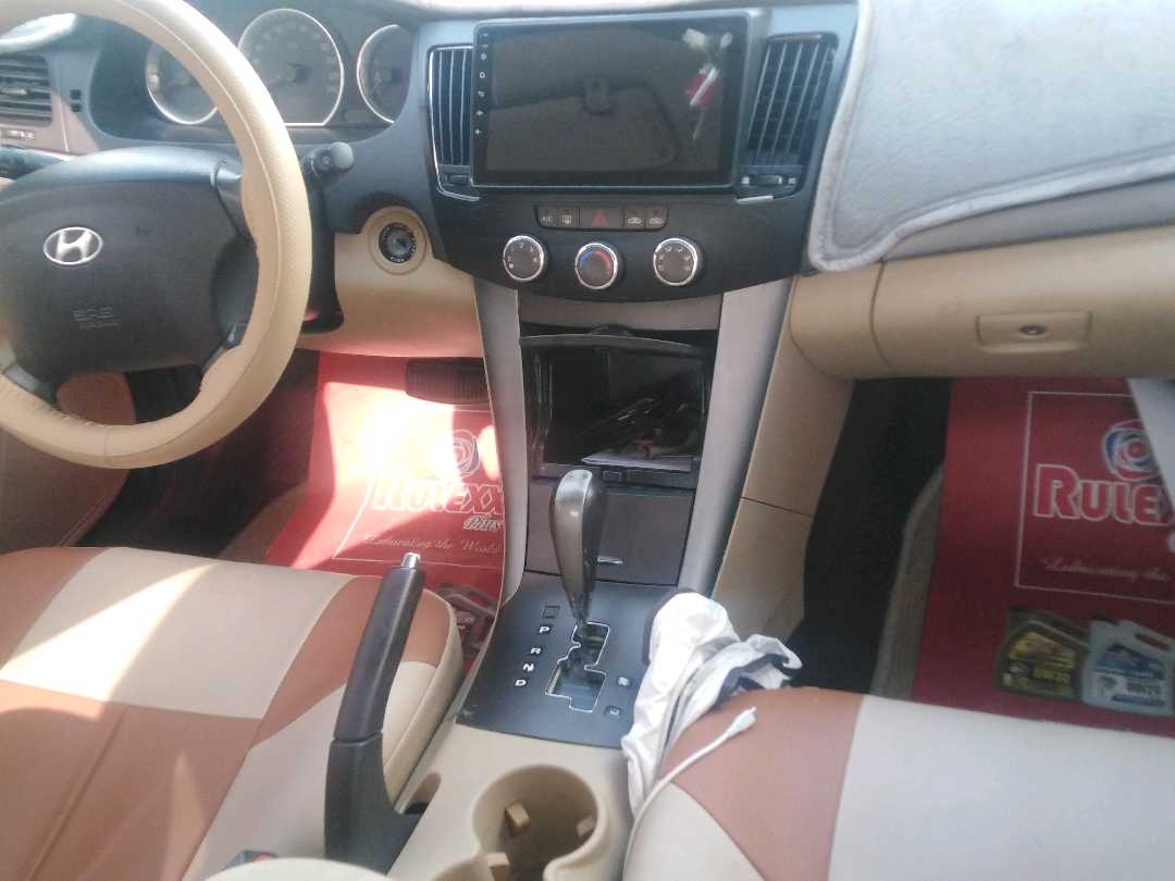 Car Image 2010 HYUNDAI SONATA   GL