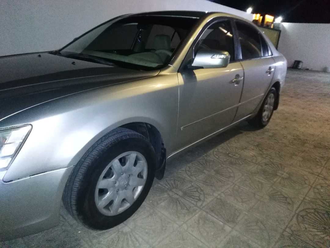 Car Image 2010 HYUNDAI SONATA   GL