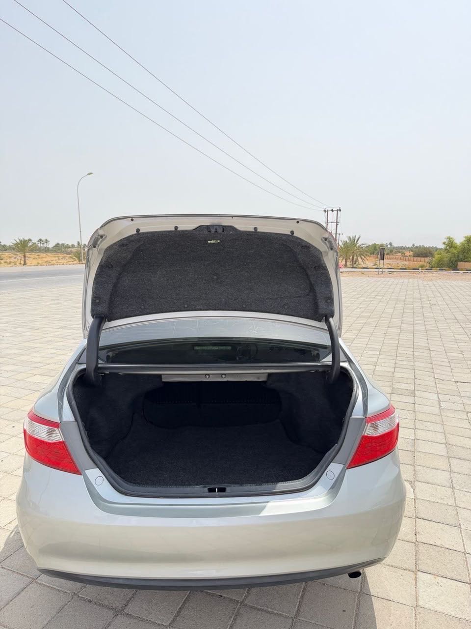 Car Image 2017 TOYOTA CAMRY LE