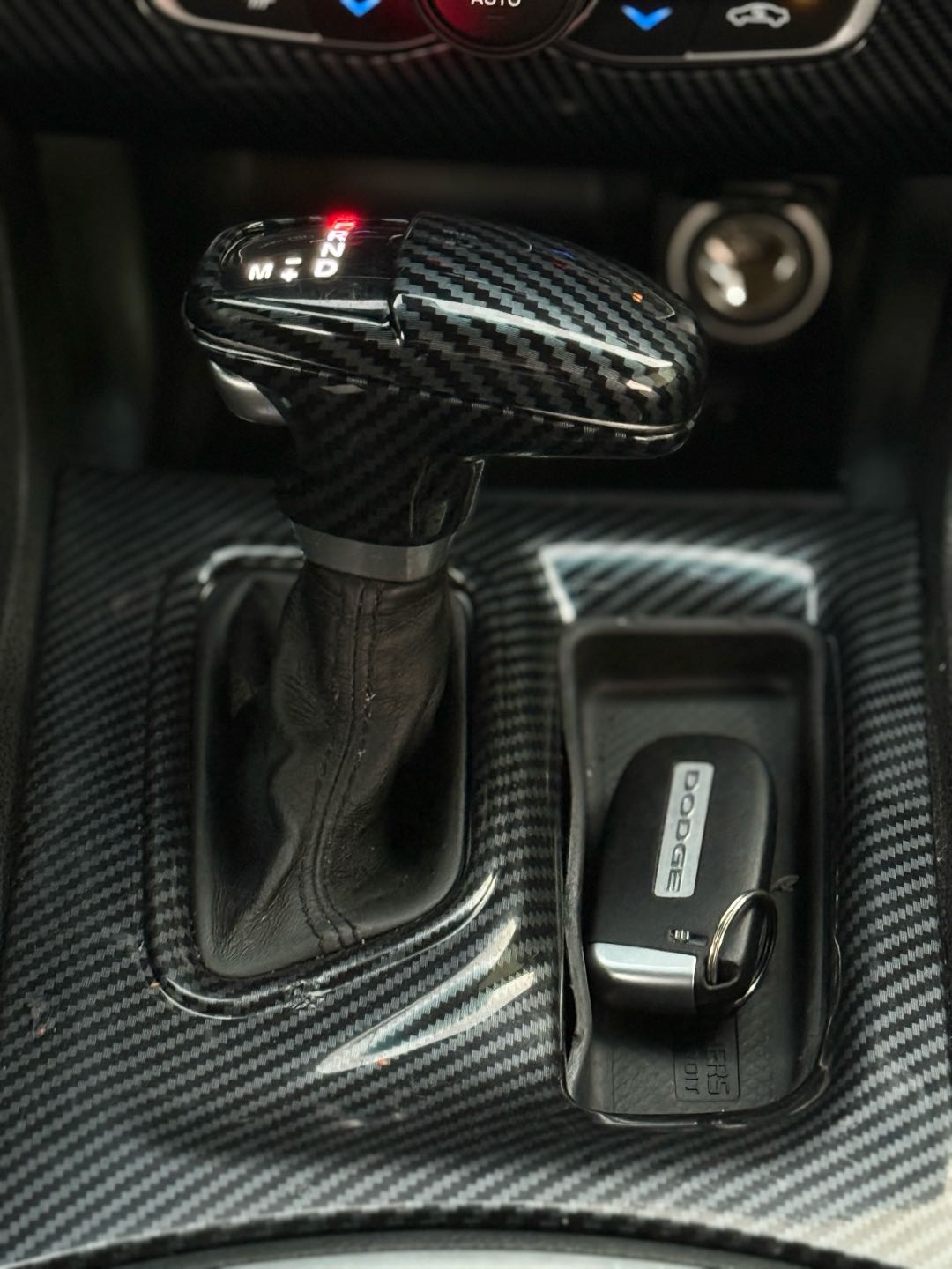 Car Image 2018 DODGE CHARGER R/T