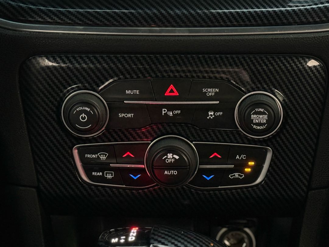 Car Image 2018 DODGE CHARGER R/T