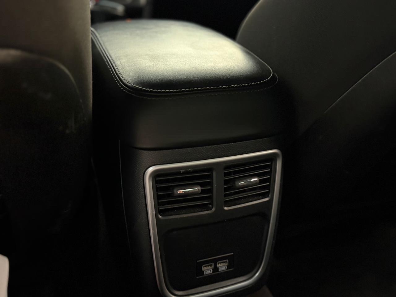 Car Image 2018 DODGE CHARGER R/T