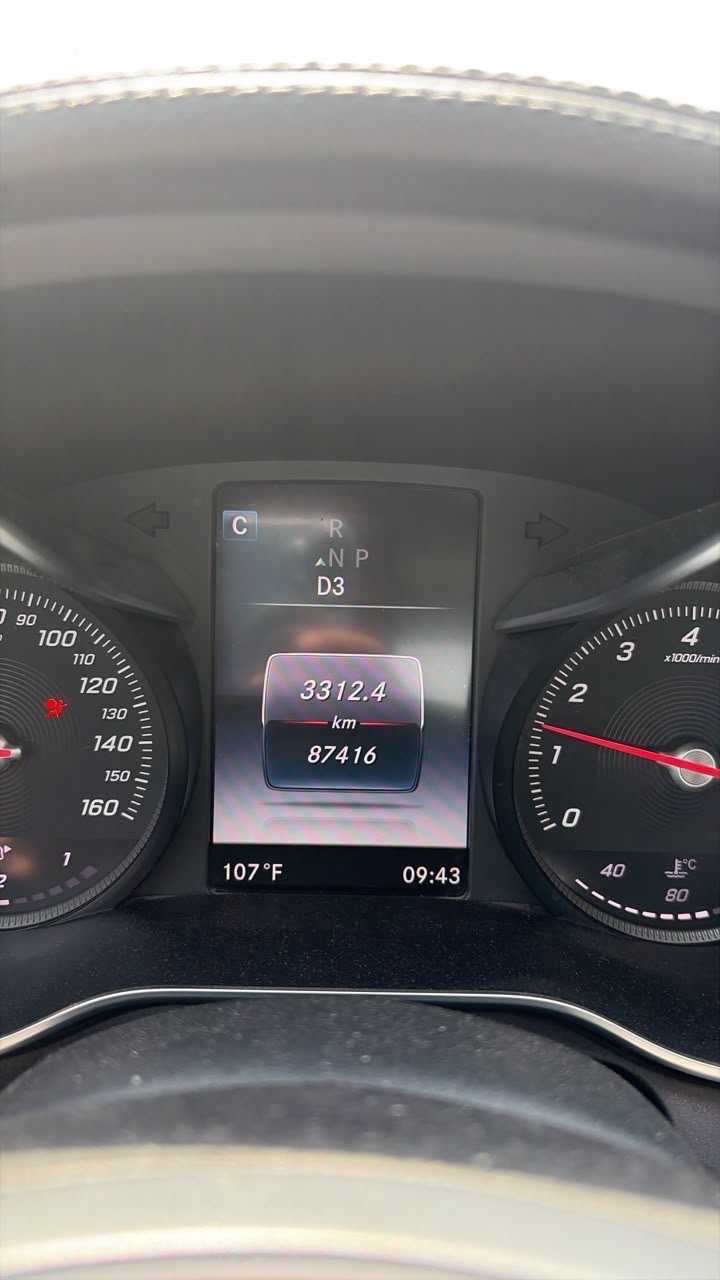 Car Image 2017 MERCEDES C Class 300