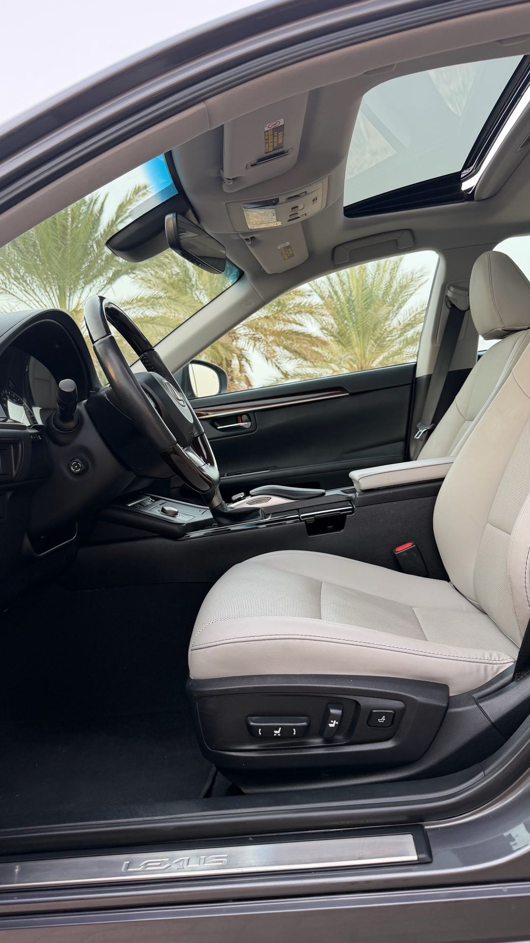 Car Image 2018 LEXUS ES 350