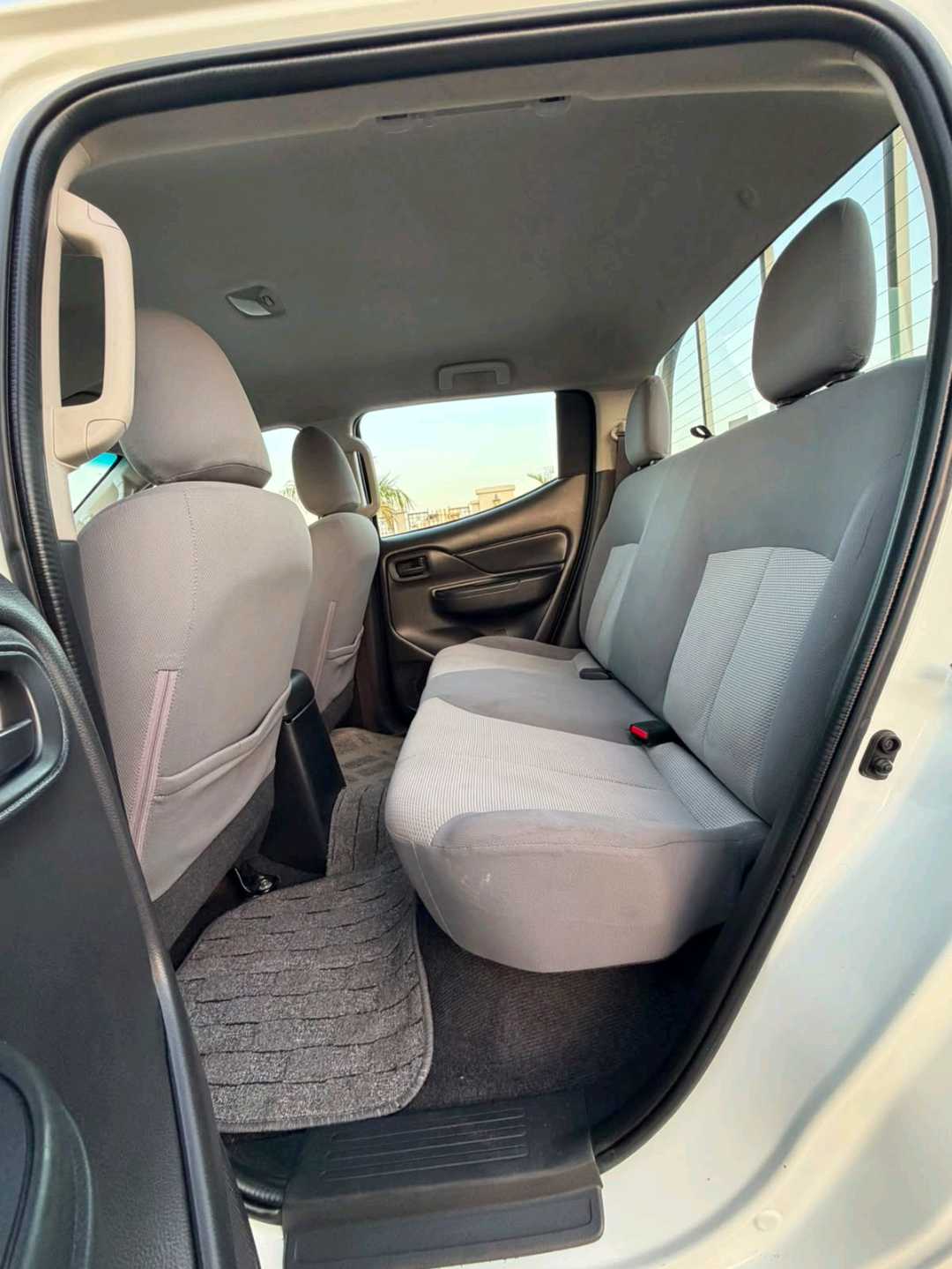 Car Image 2020 MITSUBISHI L200 