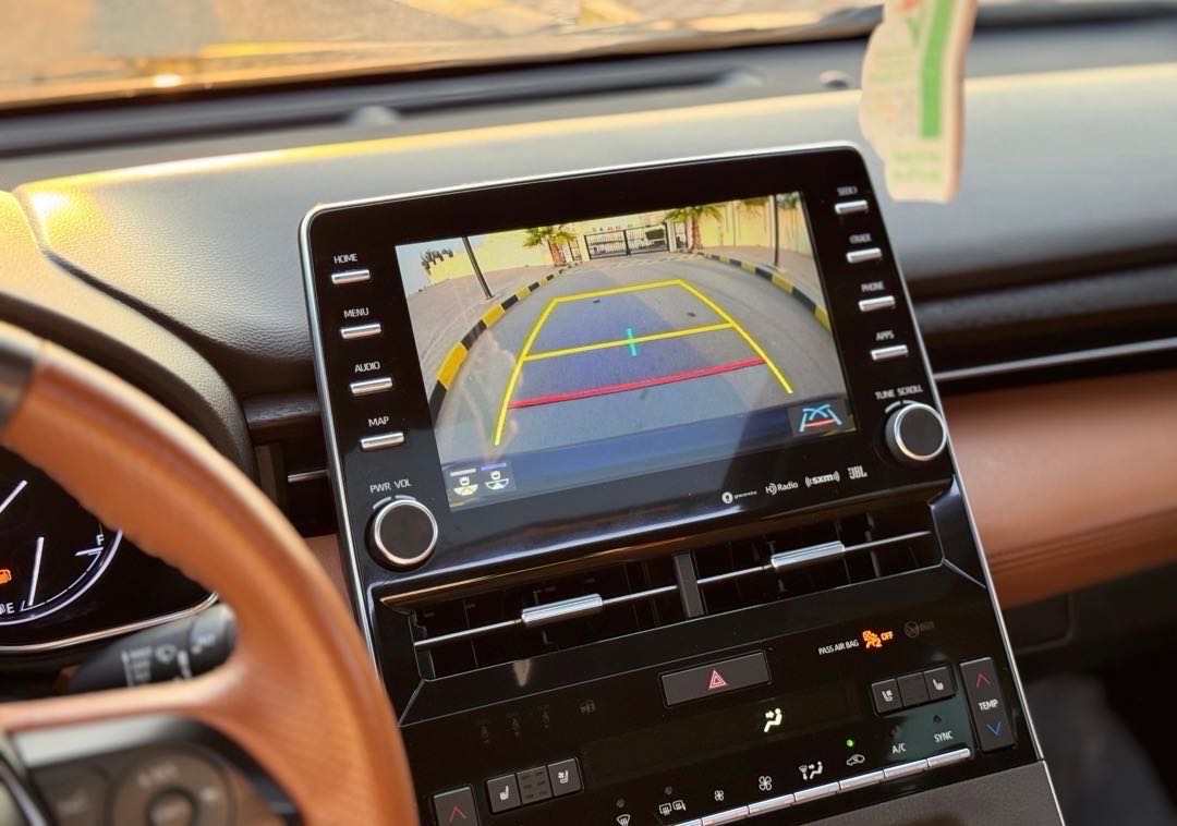 Car Image 2019 TOYOTA AVALON LIMITED