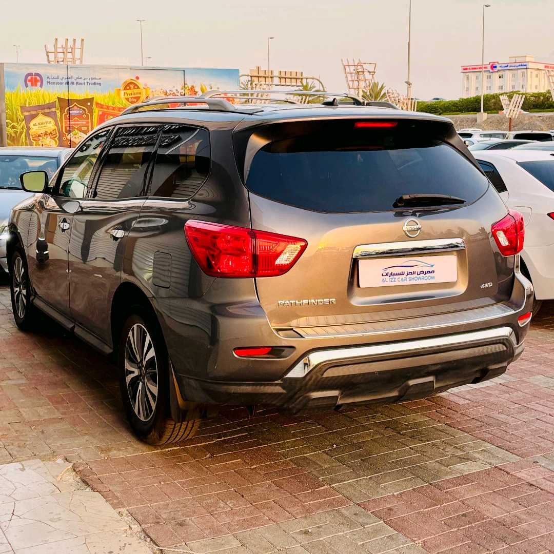 Car Image 2017 NISSAN PATHFINDER S