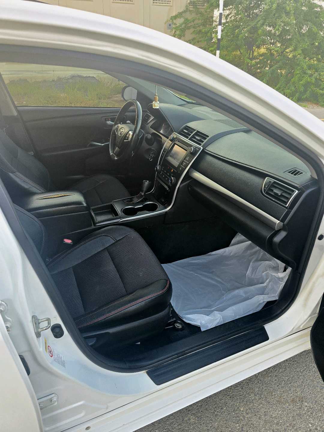 Car Image 2017 TOYOTA CAMRY SE