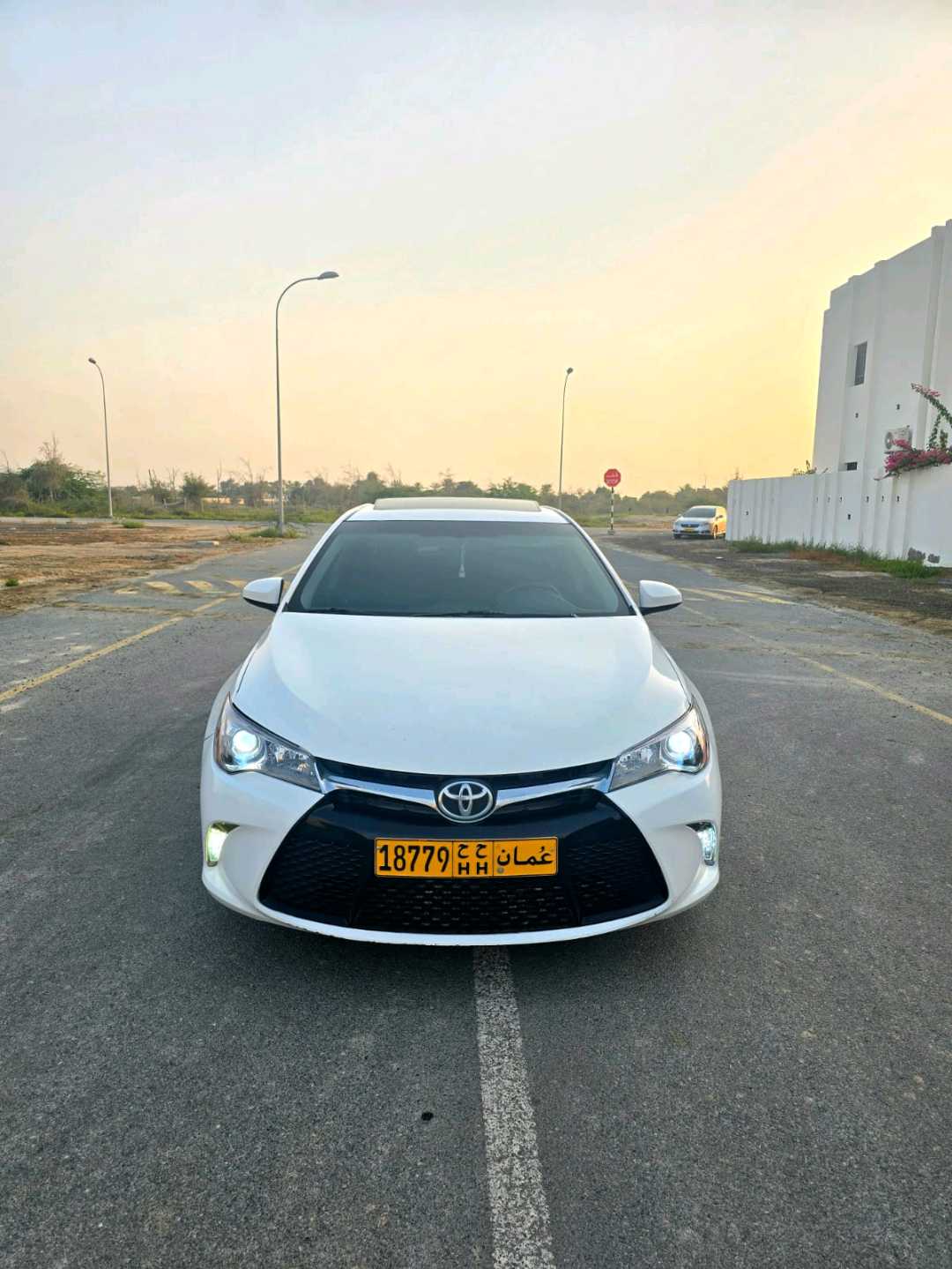 Car Image 2017 TOYOTA CAMRY SE
