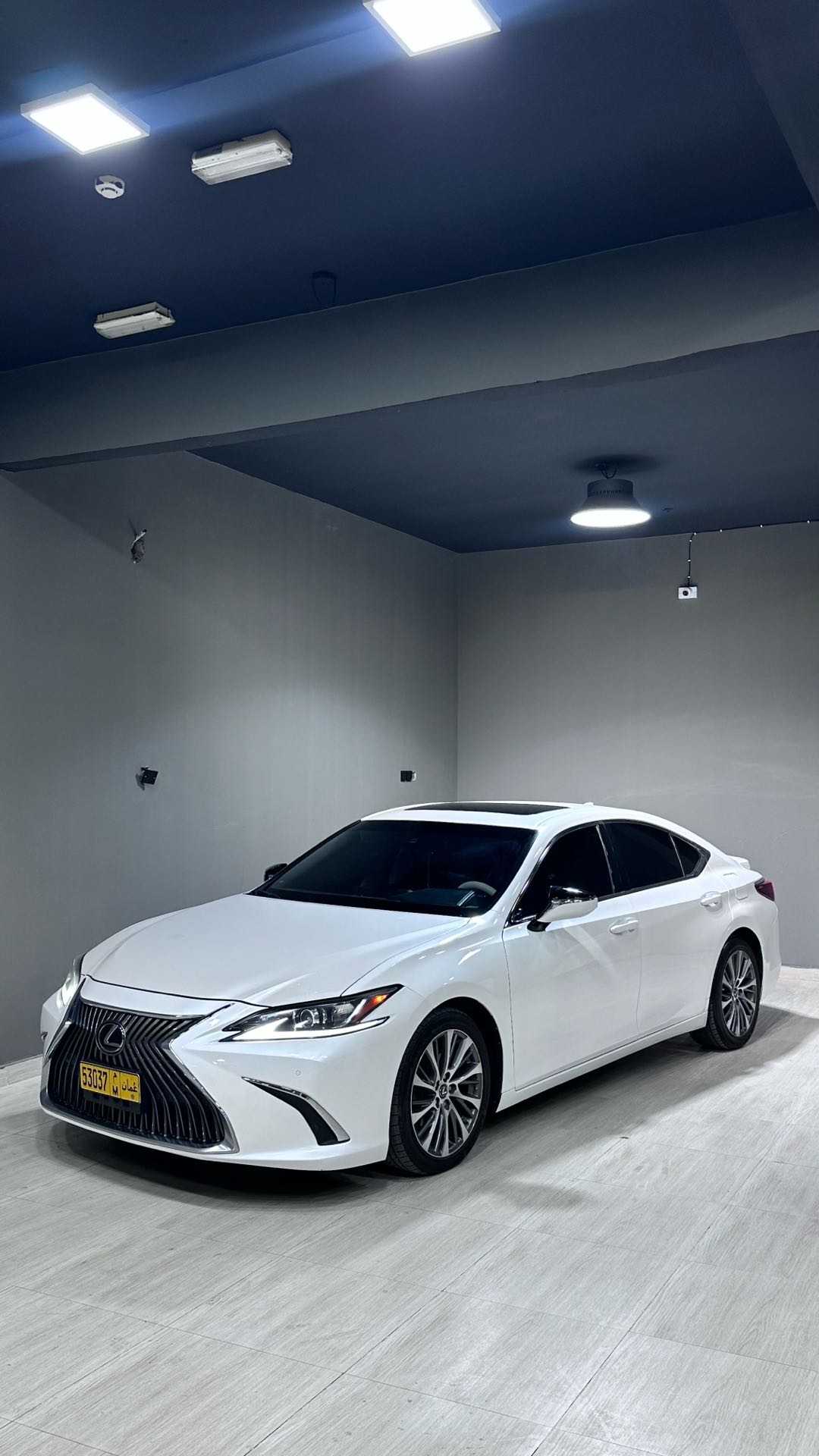 Car Image 2019 LEXUS ES 350