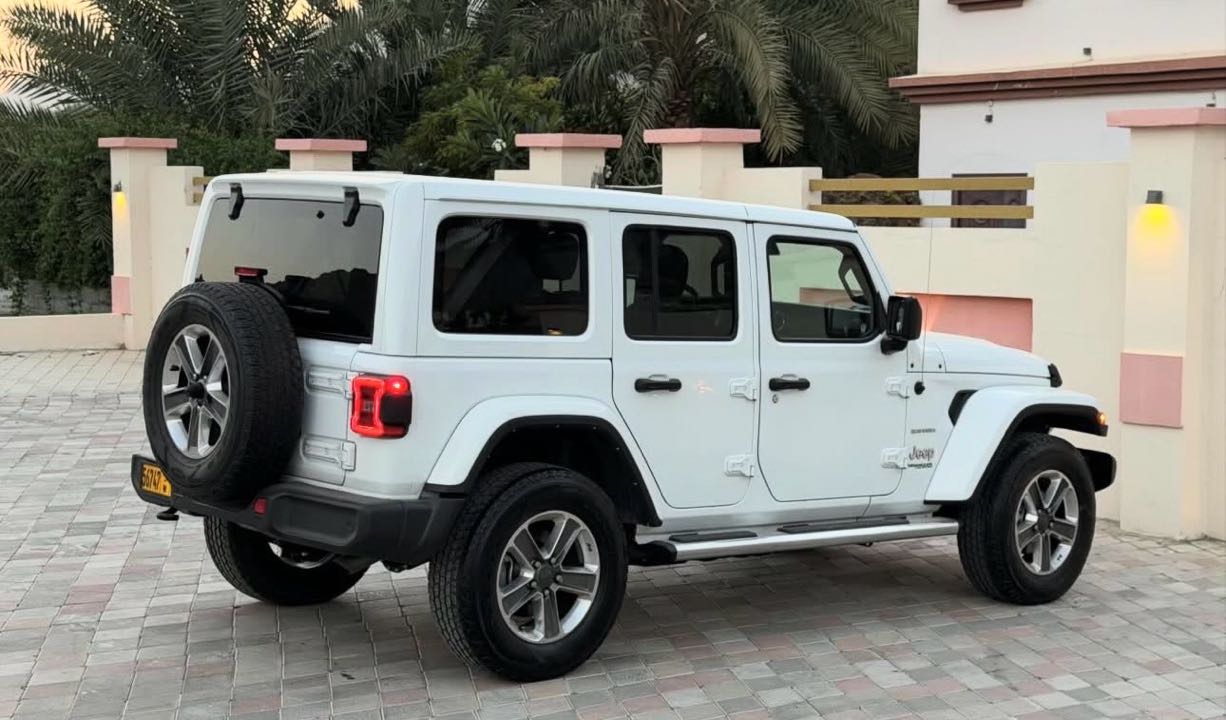 Car Image 2021 JEEP WRANGLER SAHARA