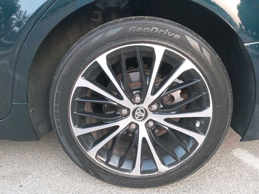 Car Image 2019 TOYOTA CAMRY SE