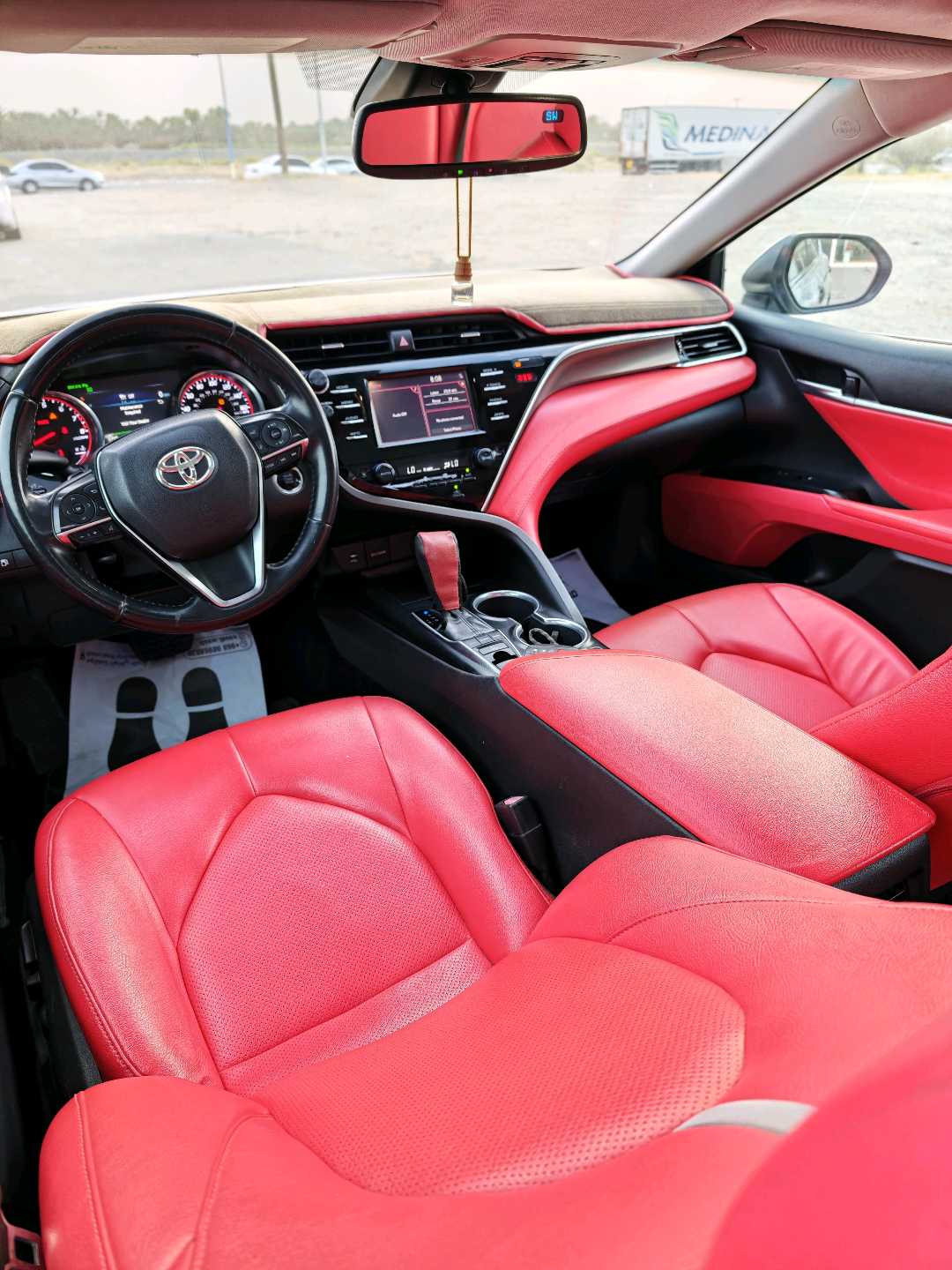Car Image 2018 TOYOTA CAMRY XSE