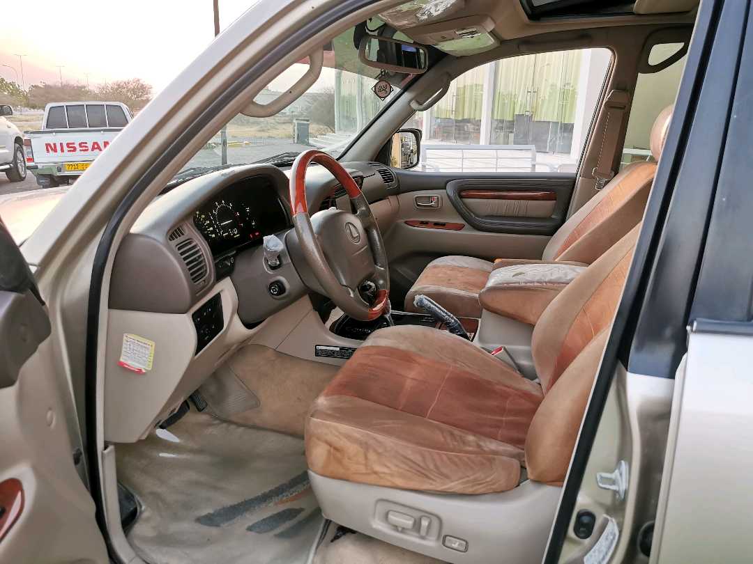 Car Image 1998 LEXUS LX 470