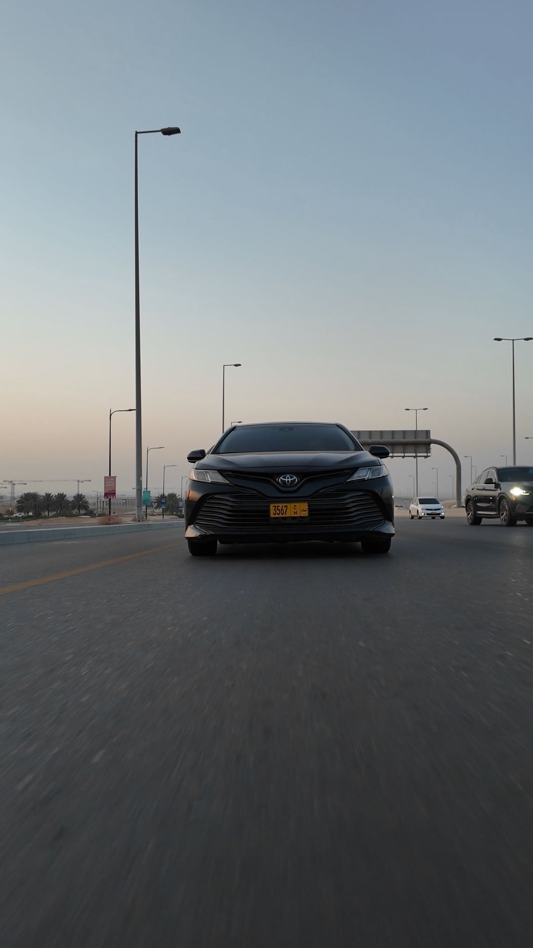 Car Image 2019 TOYOTA CAMRY LE