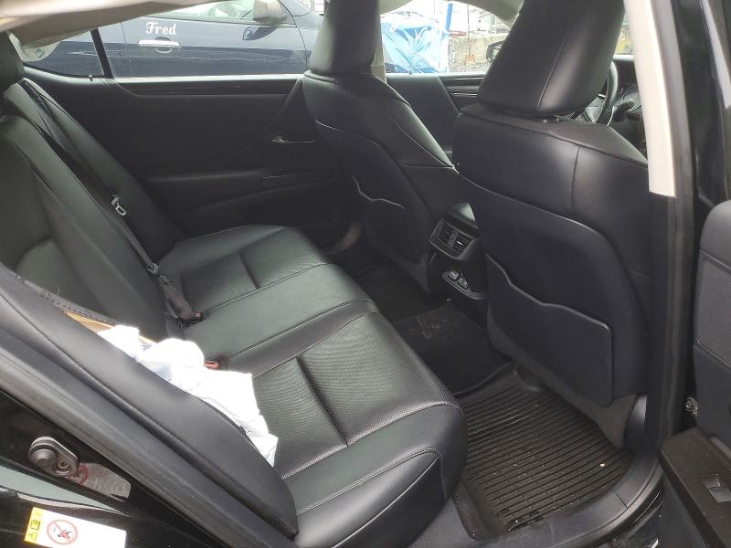 Car Image 2019 LEXUS ES