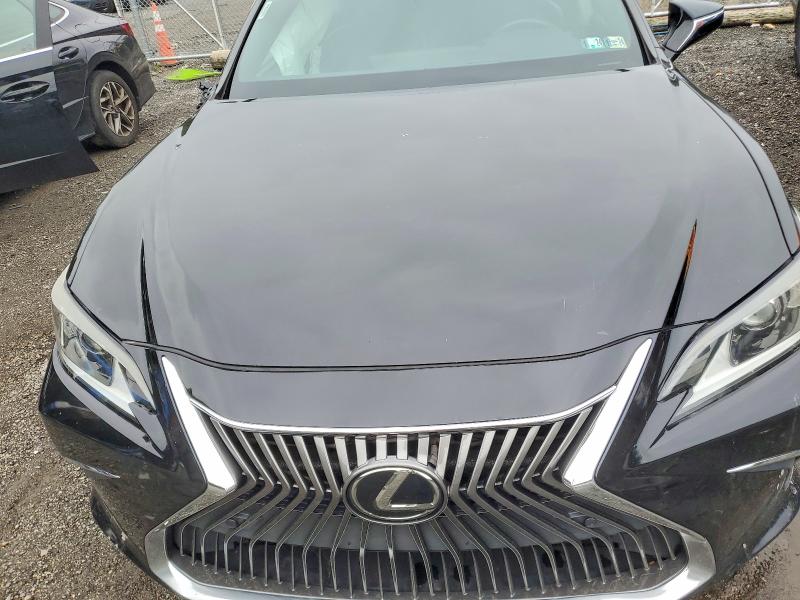 Car Image 2019 LEXUS ES