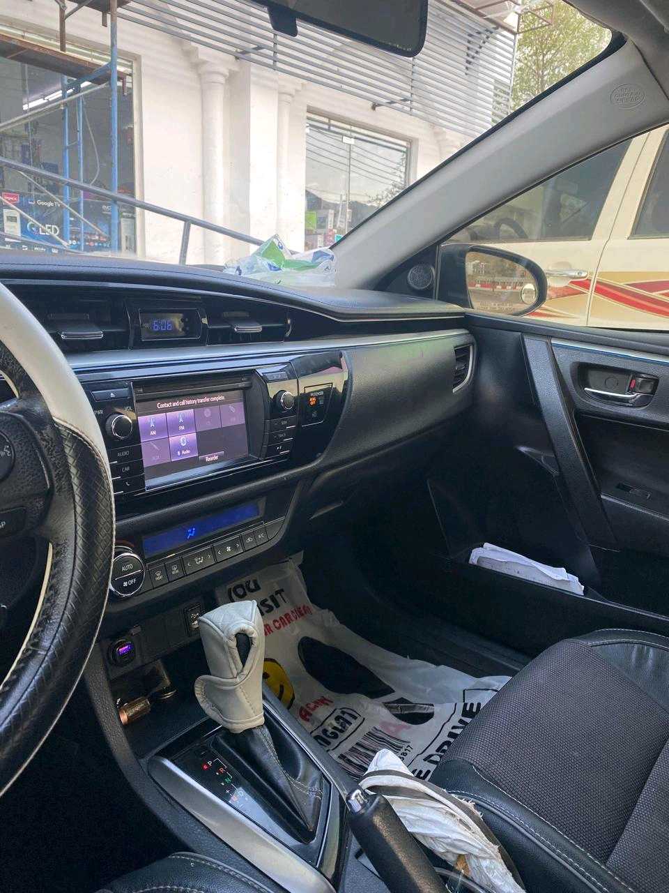 Car Image 2014 TOYOTA COROLLA S