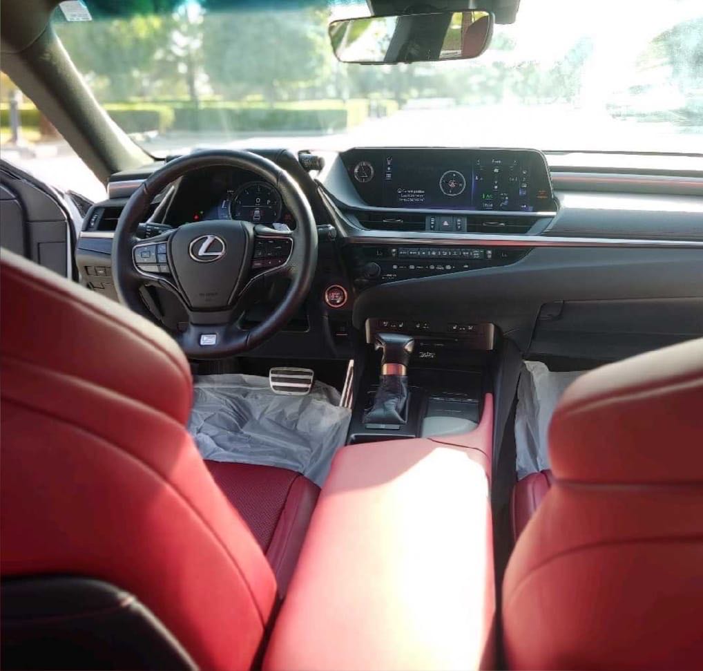 Car Image 2019 LEXUS ES F350