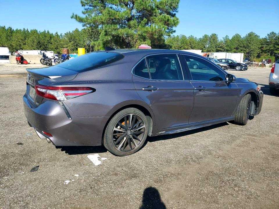 Car Image 2019 TOYOTA CAMRY