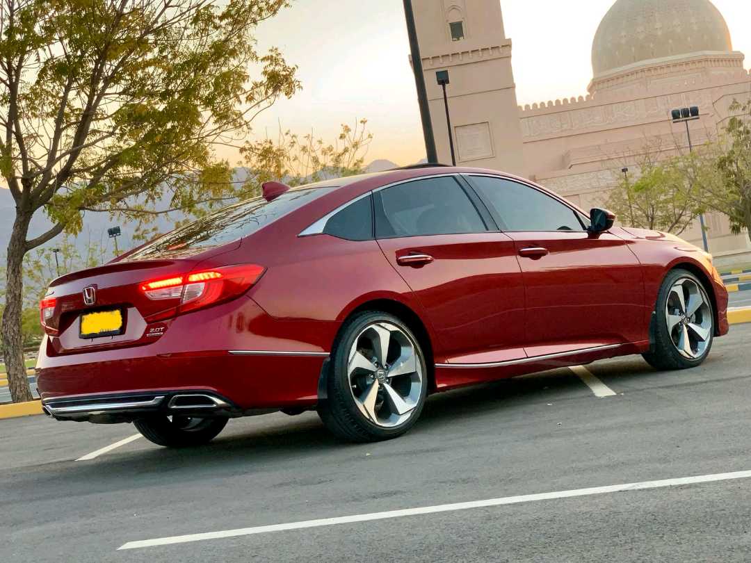 Car Image 2019 HONDA ACCORD TOURING