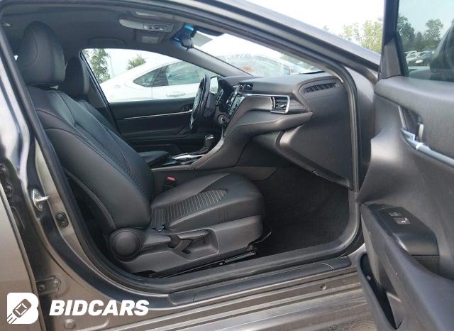 Car Image 2019 TOYOTA CAMRY