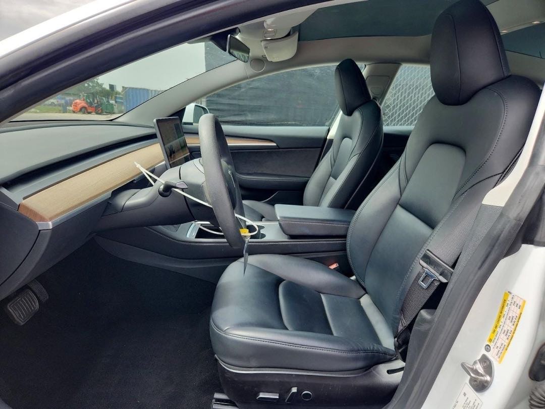 Car Image 2023 TESLA Model 3
