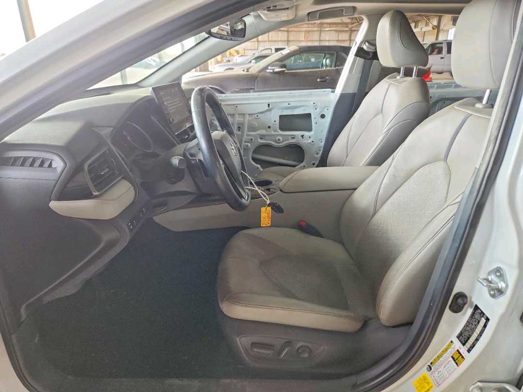 Car Image 2021 TOYOTA CAMRY