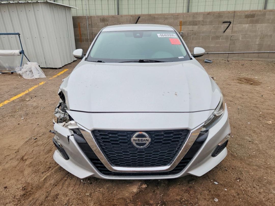 Car Image 2019 NISSAN ALTIMA