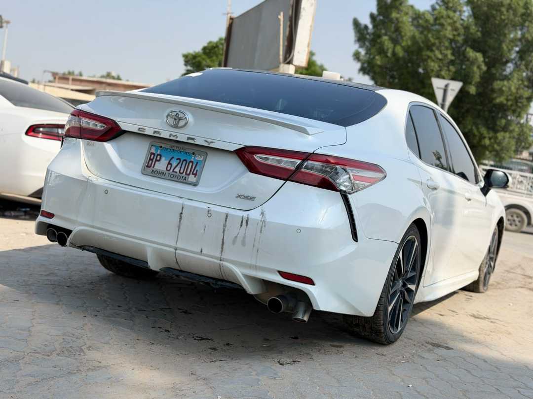 Car Image 2018 TOYOTA CAMRY