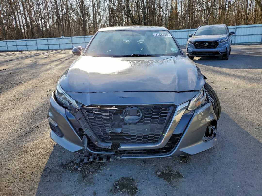 Car Image 2019 NISSAN ALTIMA