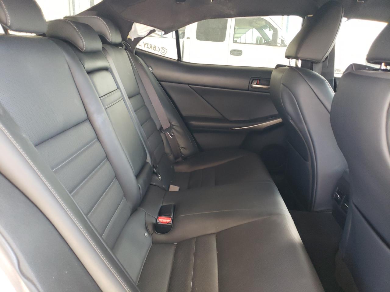 Car Image 2017 LEXUS IS