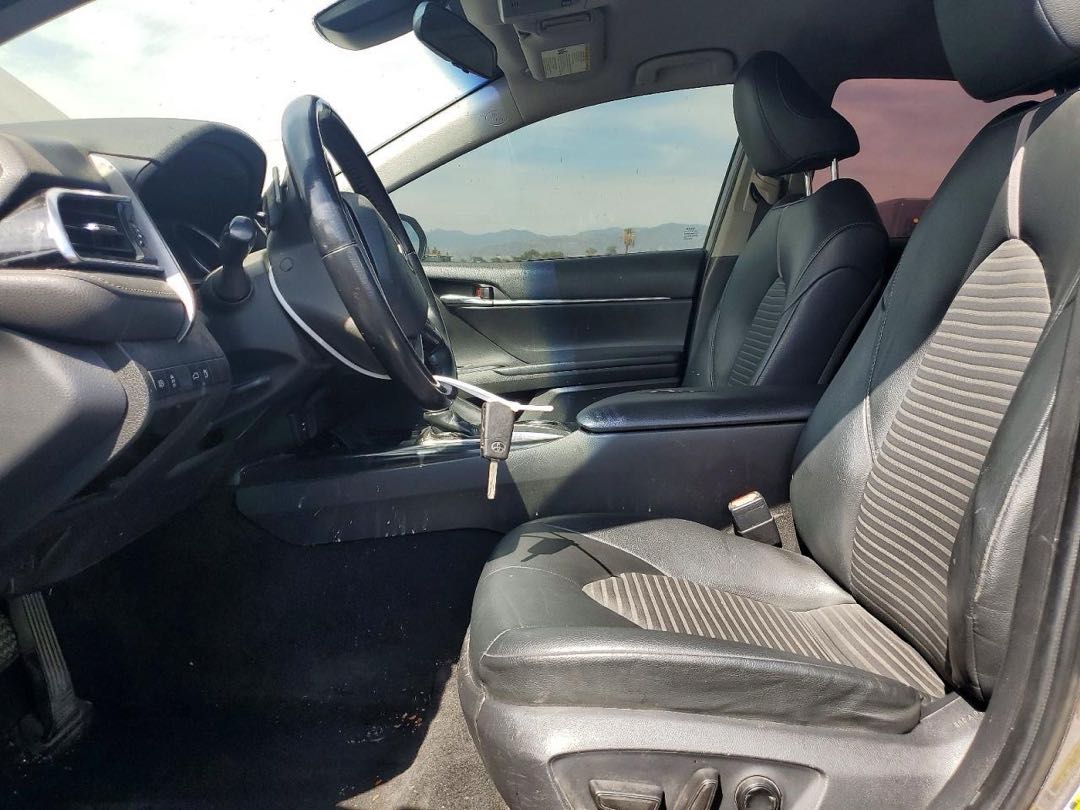 Car Image 2018 TOYOTA CAMRY