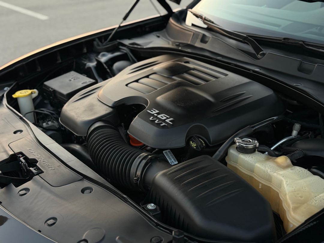Car Image 2020 DODGE CHARGER SXT