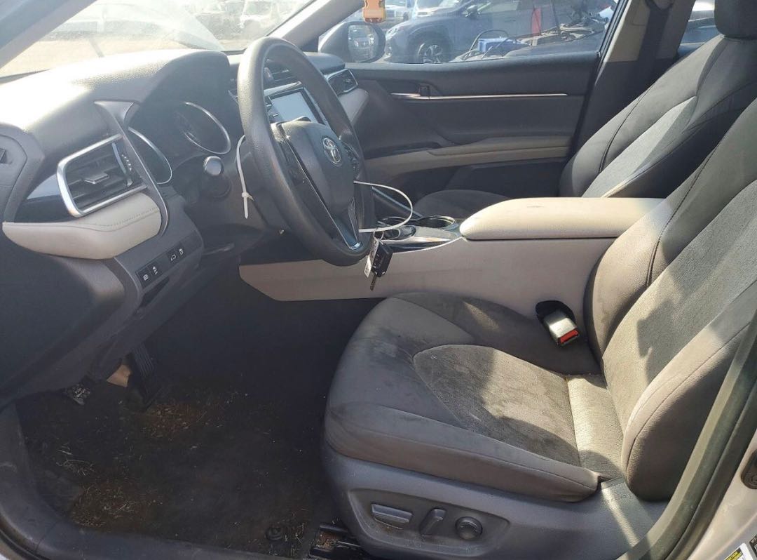 Car Image 2018 TOYOTA CAMRY